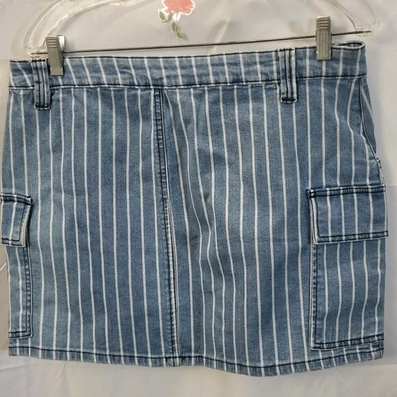 Venus, New, Women's White & Blue, Cargo Style, Mini Skirt, size 14 - Picture 2 of 8